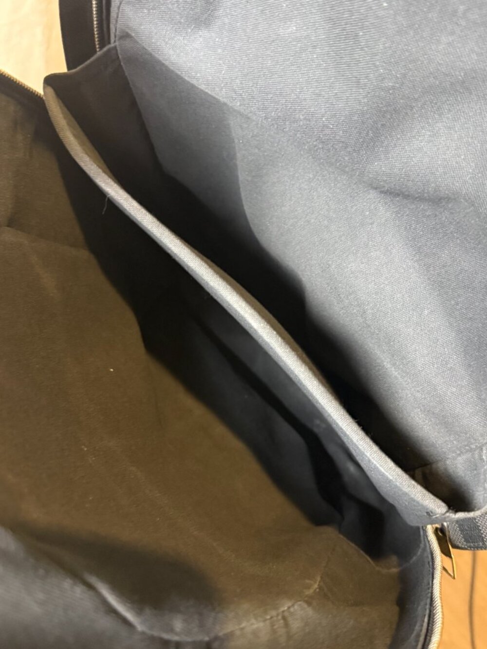 Louis Vuitton Josh Backpack - Picture 13 of 16